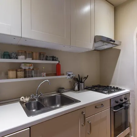 Daire Coronari Enchanting Two Bedroom *