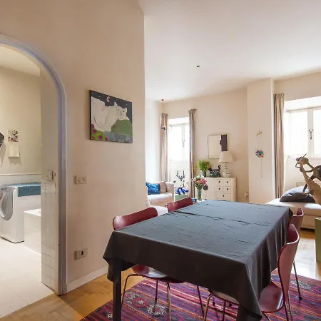 Appartamento Coronari Enchanting Two Bedroom Roma