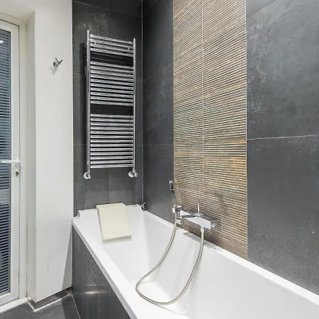 Coronari Enchanting Two Bedroom Roma